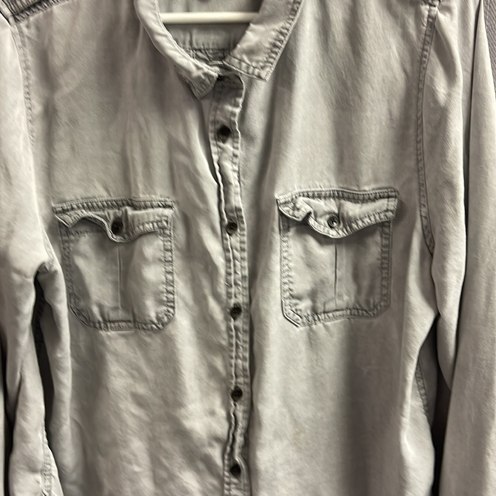 Universal thread gray button down - Picture 3 of 5